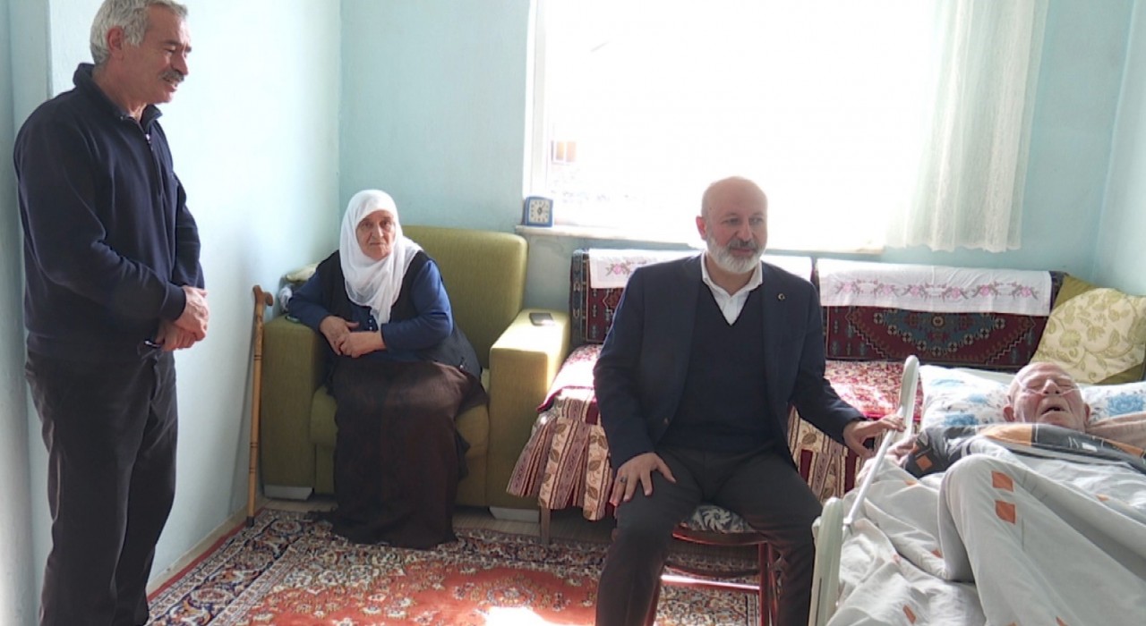 Başkan Çolakbayrakdar: Evde sağlık hizmetimizle de gönüllere dokunuyoruz