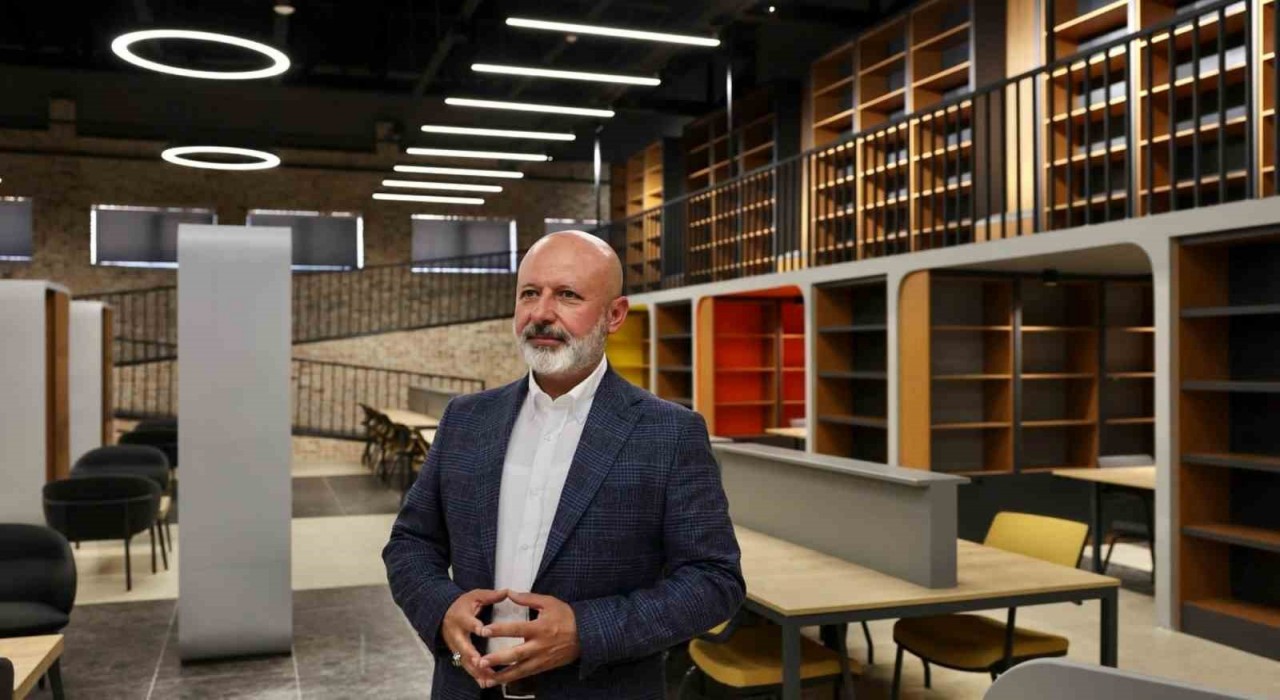 Başkan Çolakbayrakdar: Evlatlarımıza kitapla nefes aldıracak bir mekân daha kazandırdık