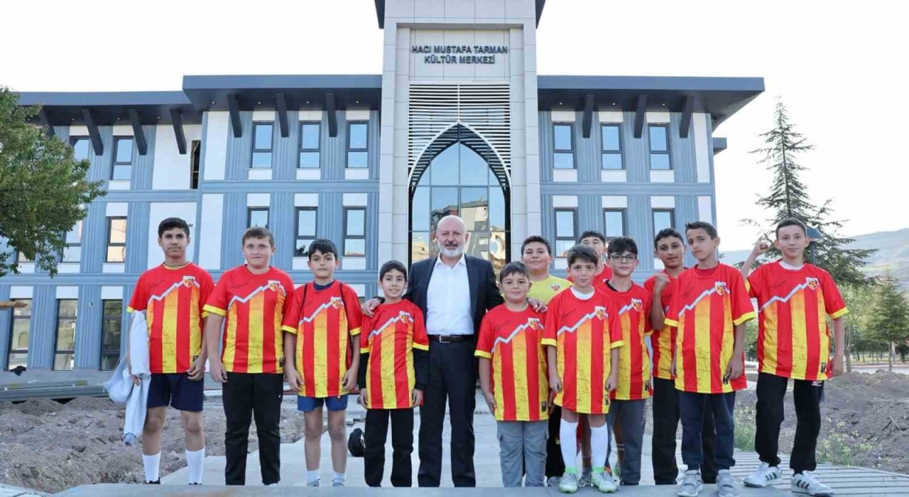 Başkan Çolakbayrakdar: Şehrimizin en eşsiz merkezi, 7den 70e herkesin vazgeçilmezi olacak