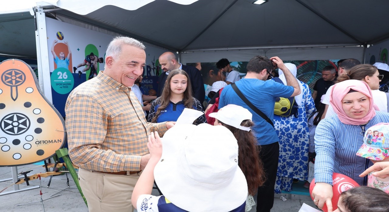 Başkan Dursun Etnosporu ziyaret etti