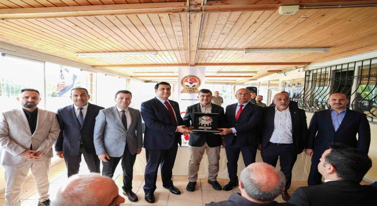Başkan Yılmazdan teknik adamlara moral ziyareti