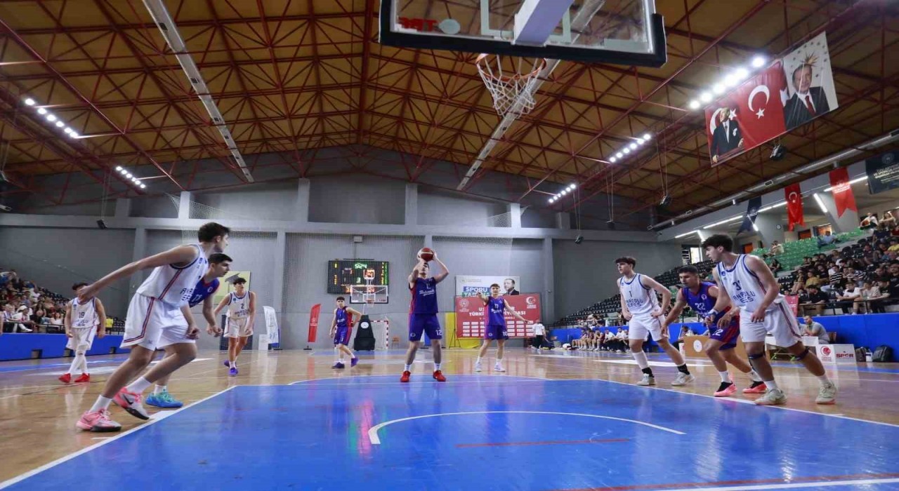 Basketbol U16 Türkiye Şampiyonası rüzgarı Denizlide esti