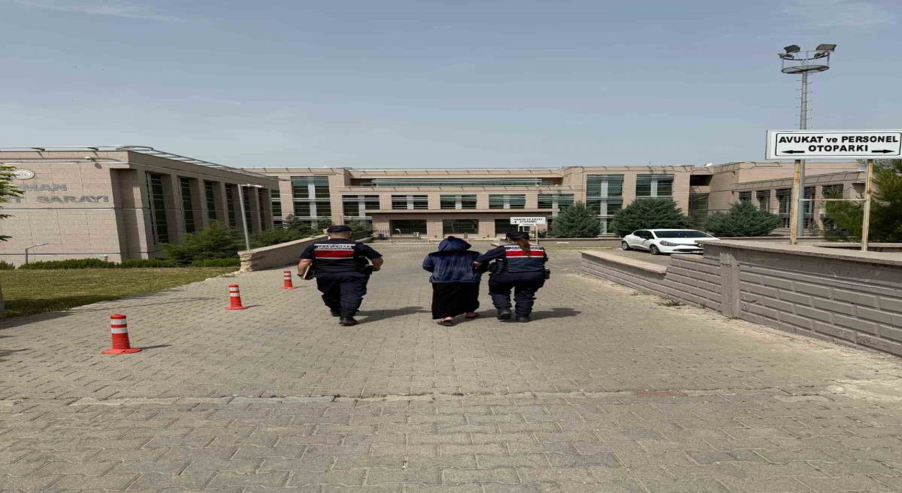 Batmanda 30 suç kaydı ve 18 yıl kesinleşmiş hapis cezasıyla aranan kadın tutuklandı