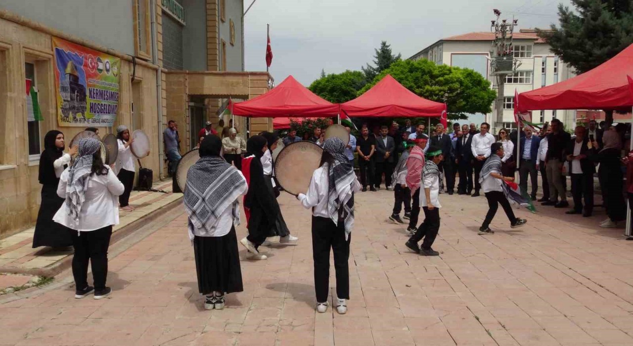 Batmanda Filistinliler için yardım etkinliği