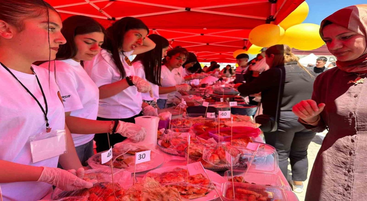 Batmanda Gazze yararına hayır panayırı düzenlendi