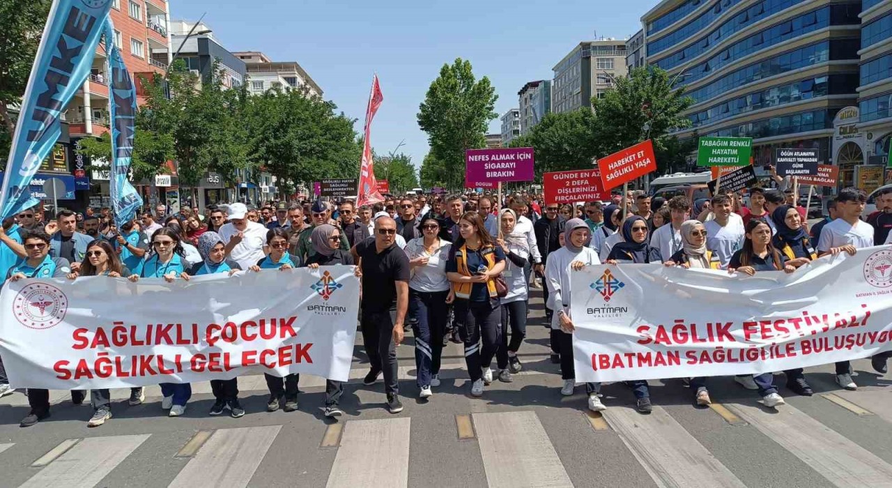 Batmanda Sağlık Festivali kapsamında yürüyüş düzenlendi
