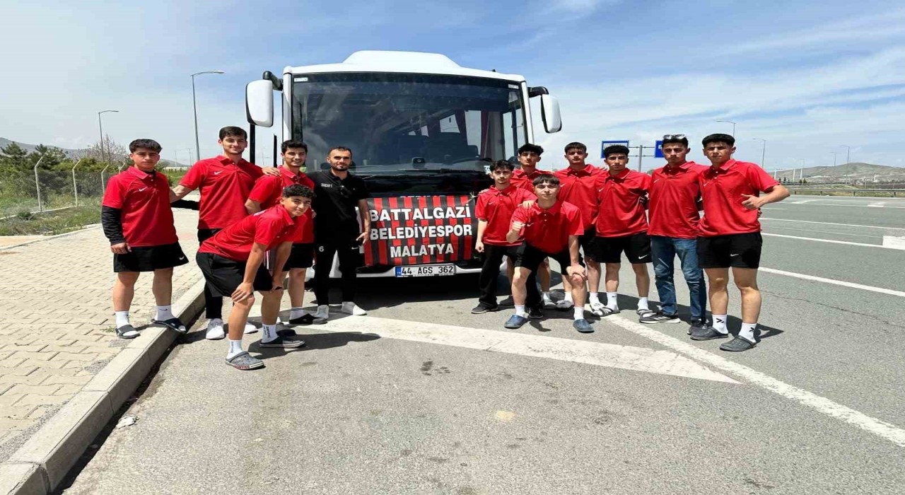 Battalgazi Belediyesinin spor yatırımları meyvesini veriyor