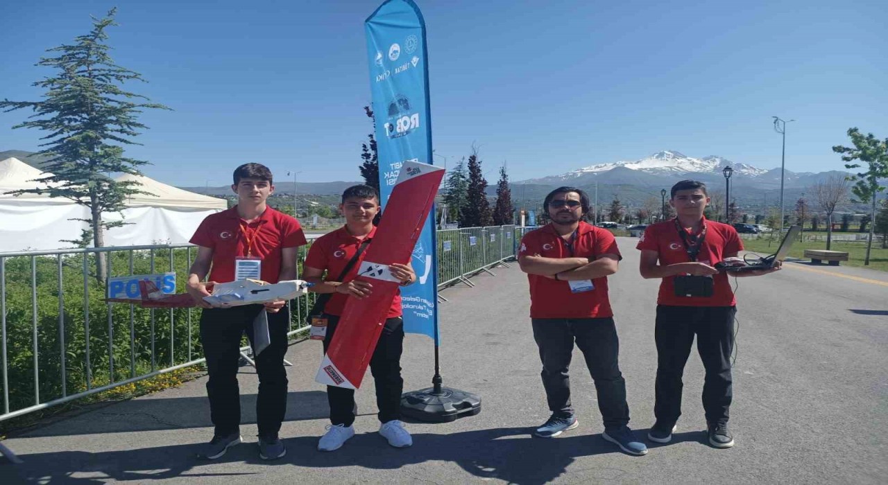 Bayburt RoboHatip Takımı 32 takım arasında 8inci oldu