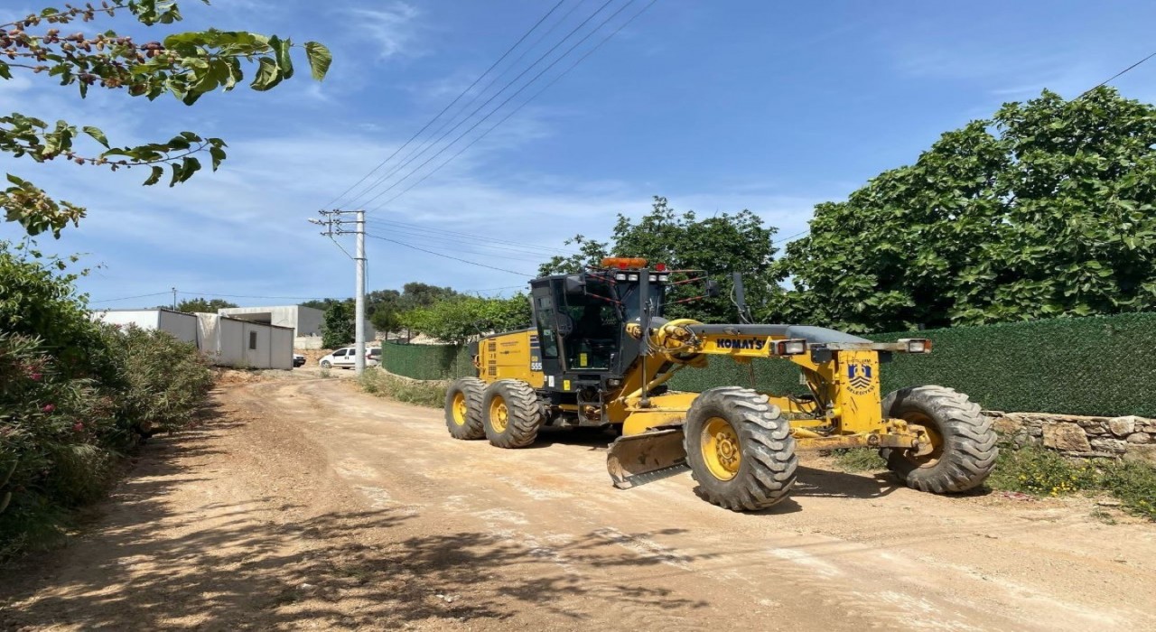 Belediyeden kapsamlı yol bakım onarım çalışmaları