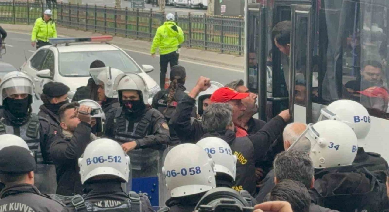 Beşiktaş ve Şişliden Taksime izinsiz yürümek isteyen gruba müdahale