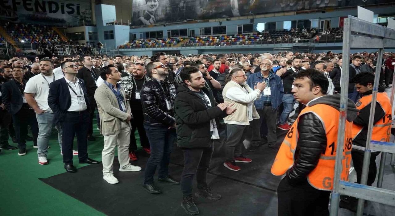 Beşiktaşta oy verme işlemi başladı