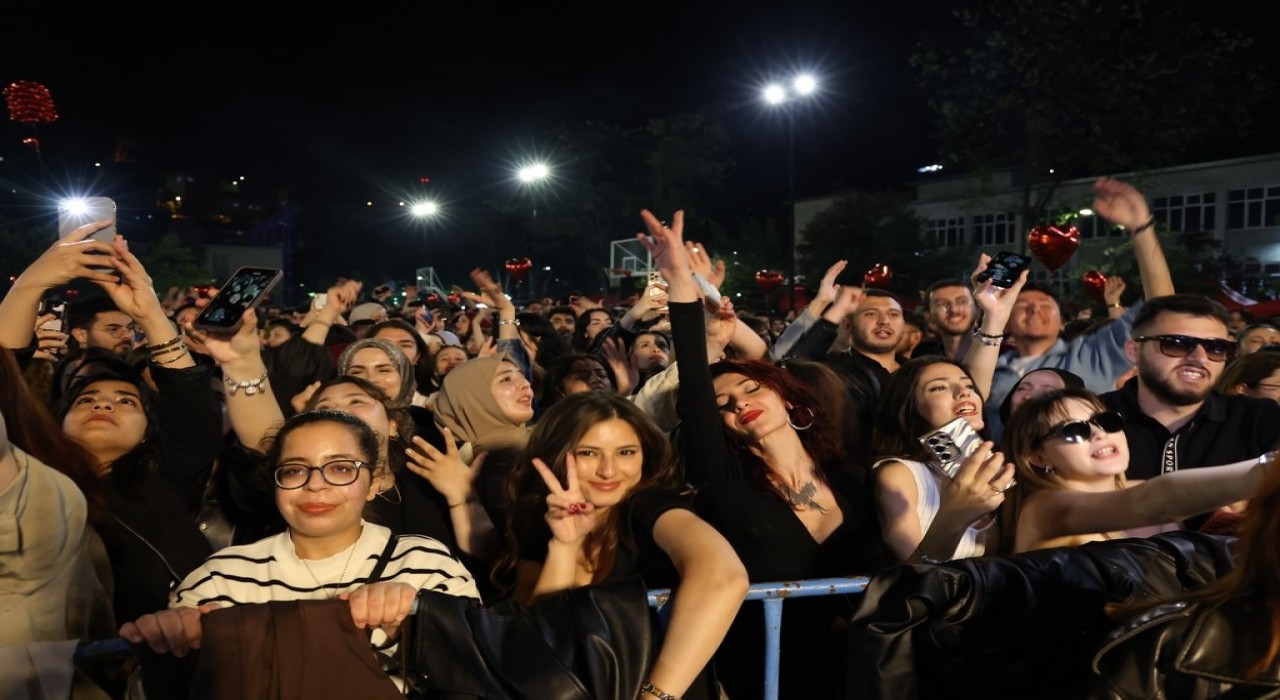 BEUN FEST25 coşkusu DJ Erdem Kınay konseriyle zirveye ulaştı