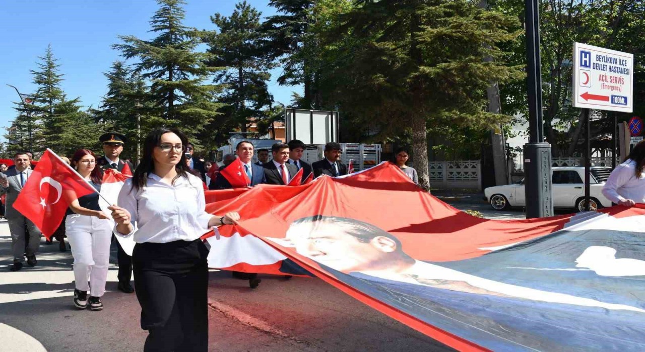 Beylikovada 19 Mayıs coşkusu