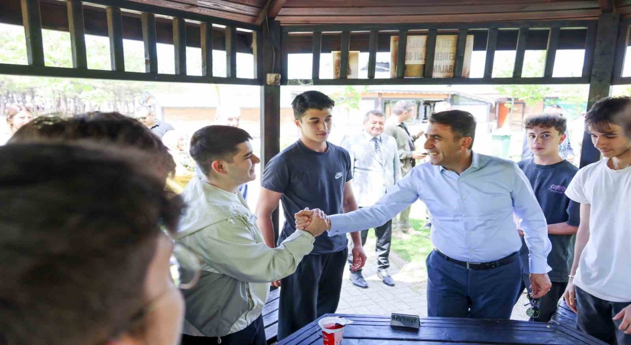 Bilecik Valisi Aygölden YKS öncesi öğrencilere moral