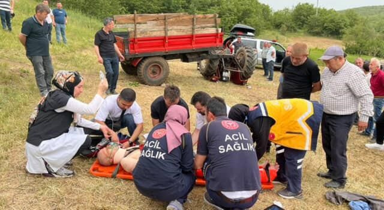 Bilecikte devrilen traktörün altında kalan sürücü ağır yaralandı
