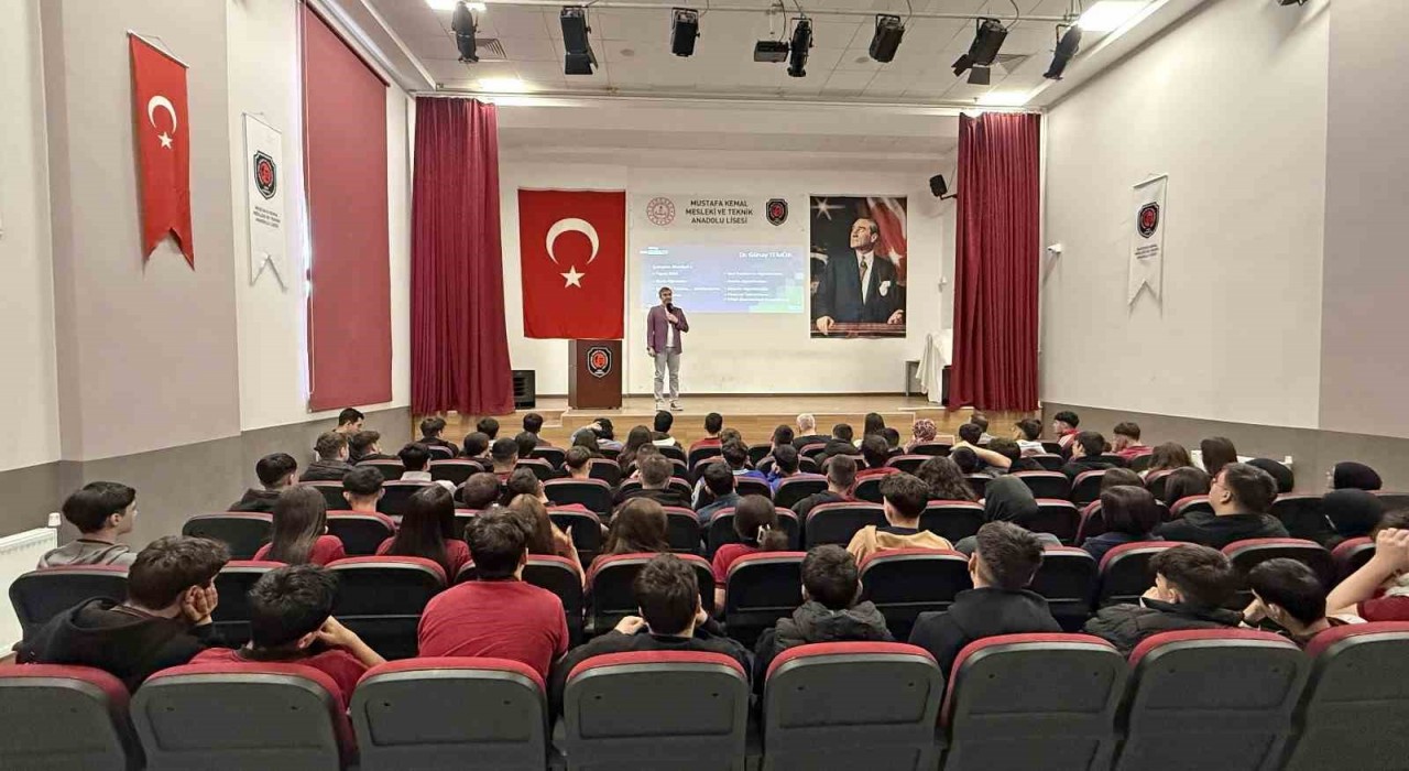Bilim söyleşilerinde liseli öğrencilerle buluştu