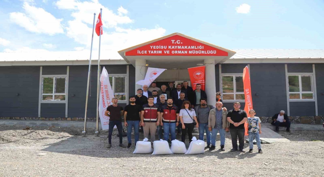 Bingölde üreticilere yüzde 75 hibeli 8 ton kuru fasulye tohumu dağıtıldı