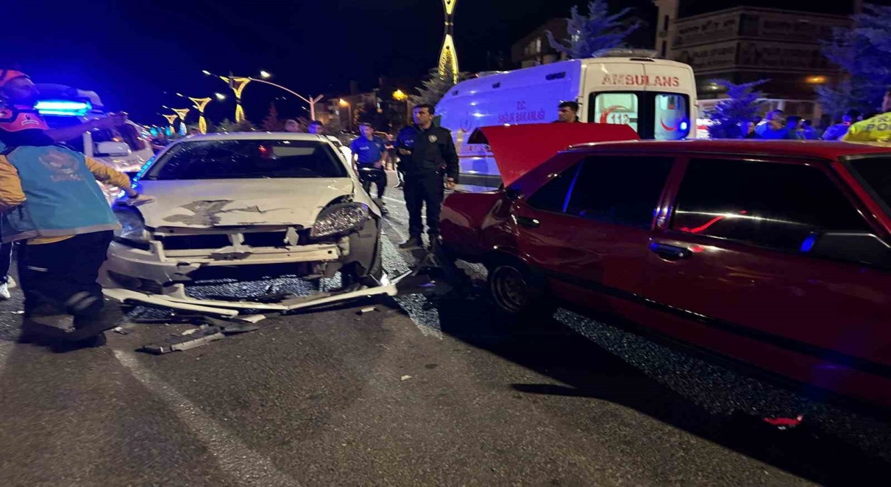 Bingölde zincirleme kaza: 6 yaralı