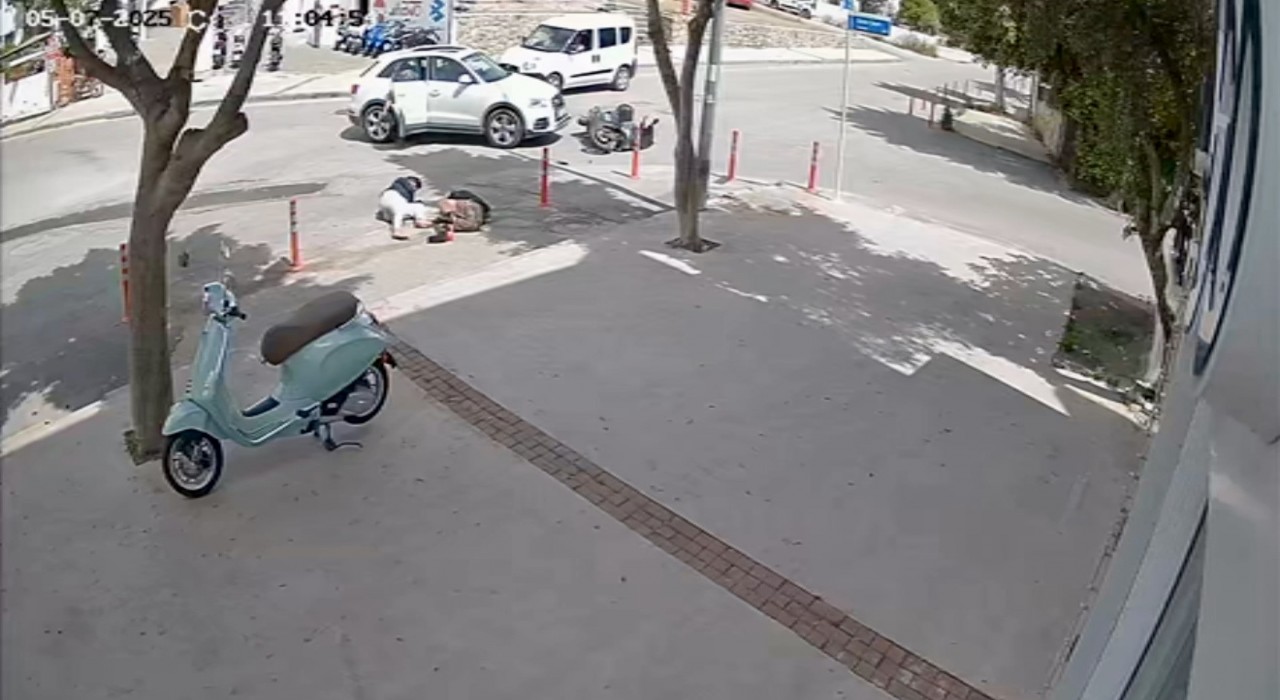 Bodrumda motosiklet cipe çarptı: 2 yaralı