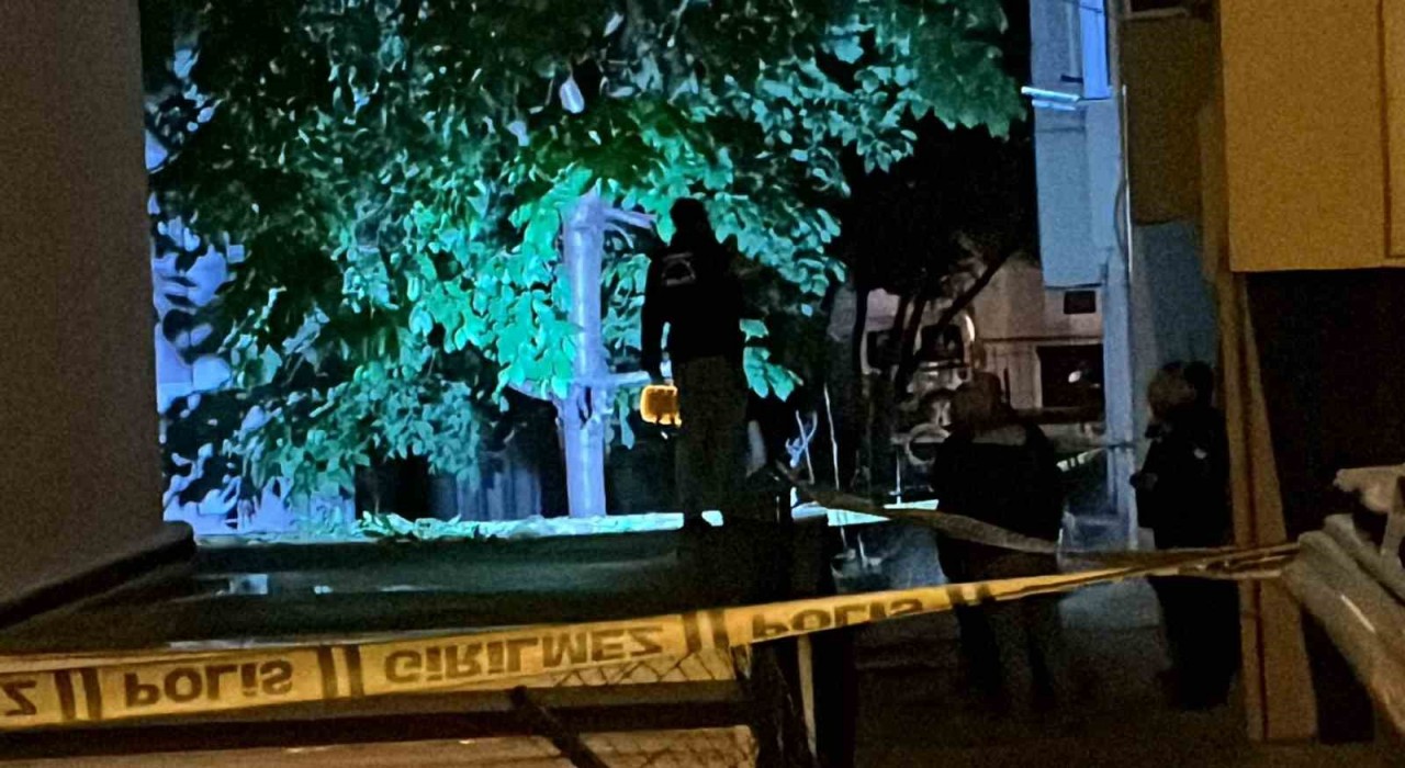 Boluda 21 yaşındaki genç 5. kattan düşerek hayatını kaybetti