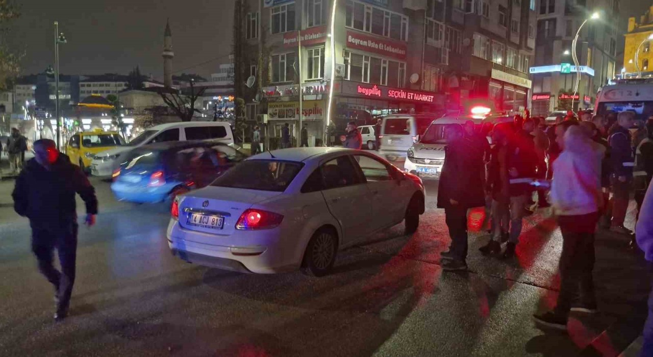 Boluda iki grup tekme ve yumruklarla birbirine girdi: 3 yaralı, 5 gözaltı