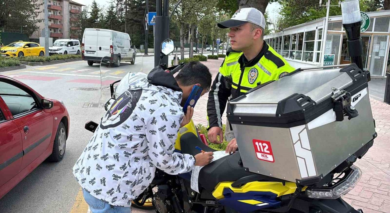 Boluda sinyal vermeyen sürücülere ceza yağdı