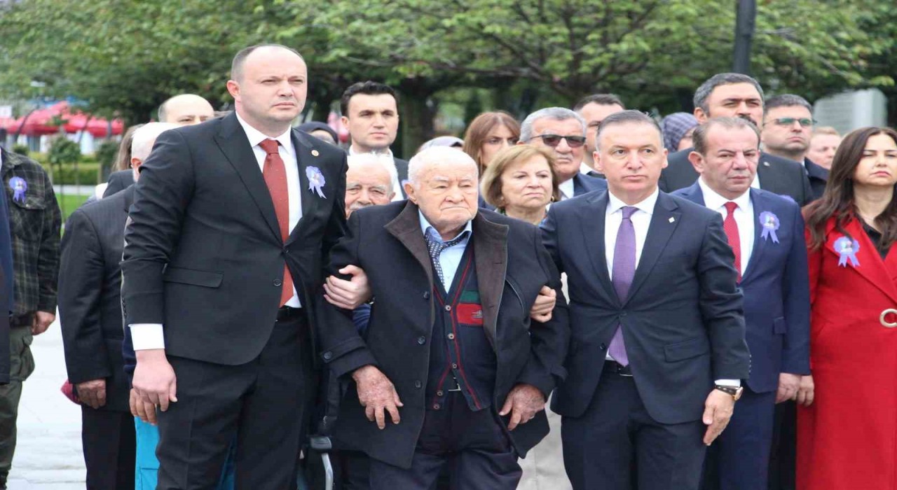Boluya 148 eser kazandıran İzzet Baysala duygusal anma