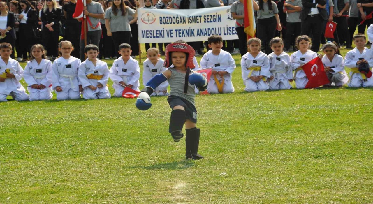 Bozdoğanda 19 Mayıs coşkusu yaşandı