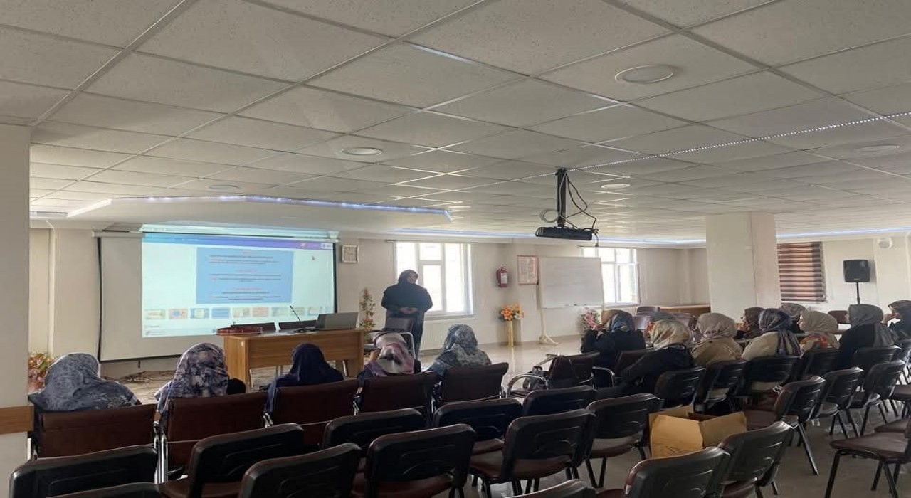 Bozkırda Kuran Kursu öğreticilerine seminer
