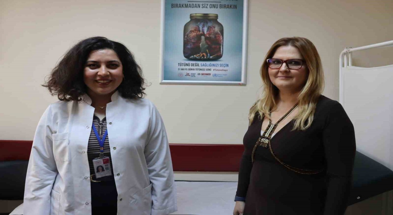 Bu merkeze gelen sigarayı bırakıyor