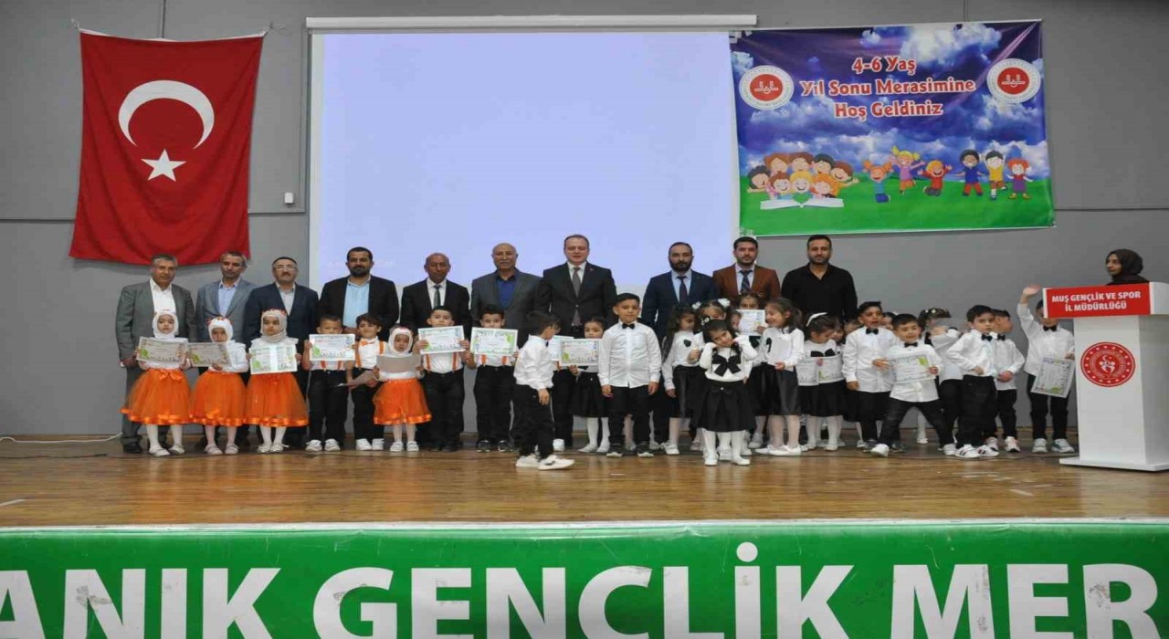 Bulanıkta 4-6 yaş grubu Kuran kursunda yılsonu programı