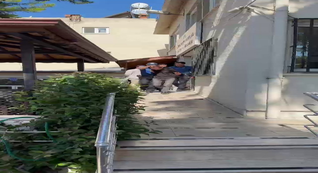 Bursada 10 yıl hapis cezasıyla aranan şüpheli kovalamaca sonucu yakalandı