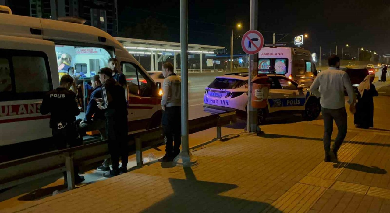 Bursada bıçaklı kavga: 3 yaralı