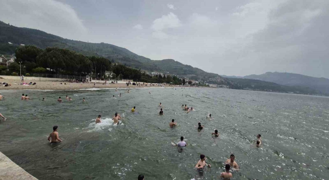 Bursada deniz sezonu erken açıldı