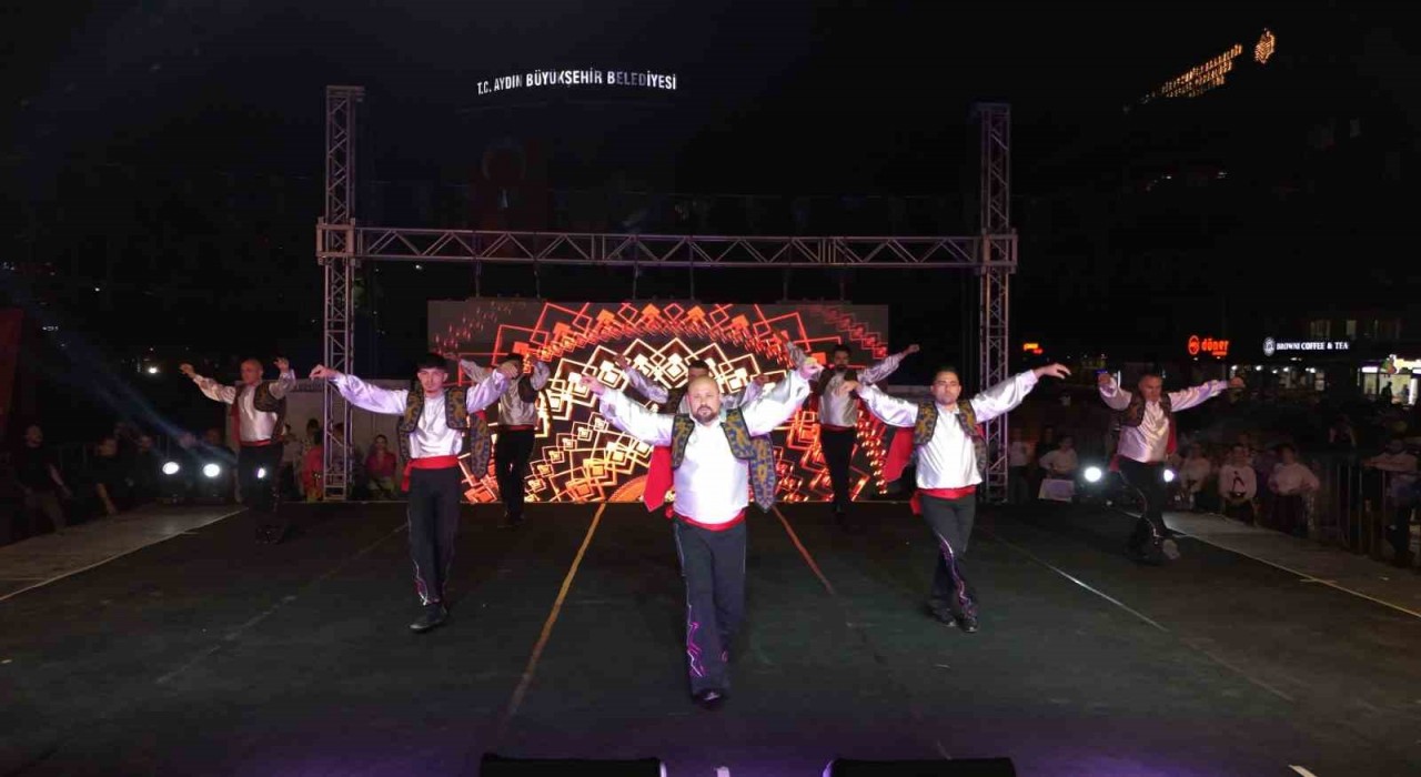 Büyükşehirin öğrencileri gösterileriyle beğeni topladı