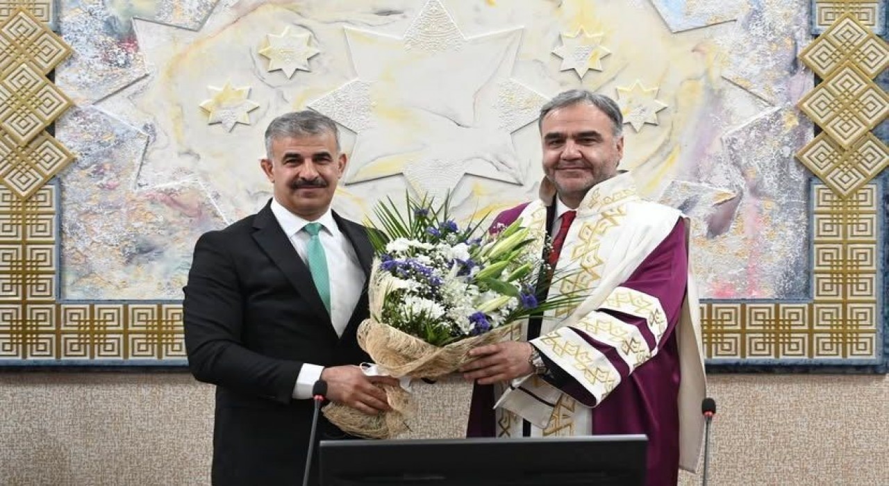 ÇAKÜde Rektör Prof. Dr. Mevlüt Karata görevi teslim aldı