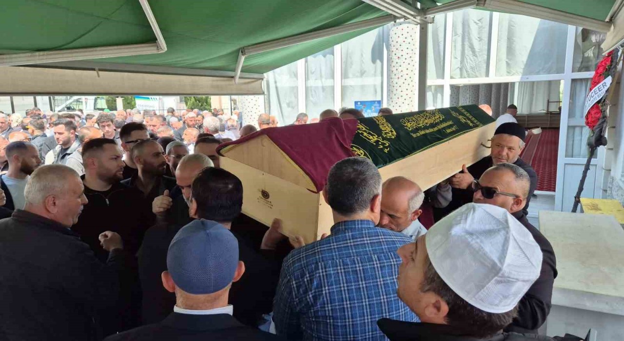 Çanakkale kazasında ölen 2 kadın Tekirdağda toprağa verildi