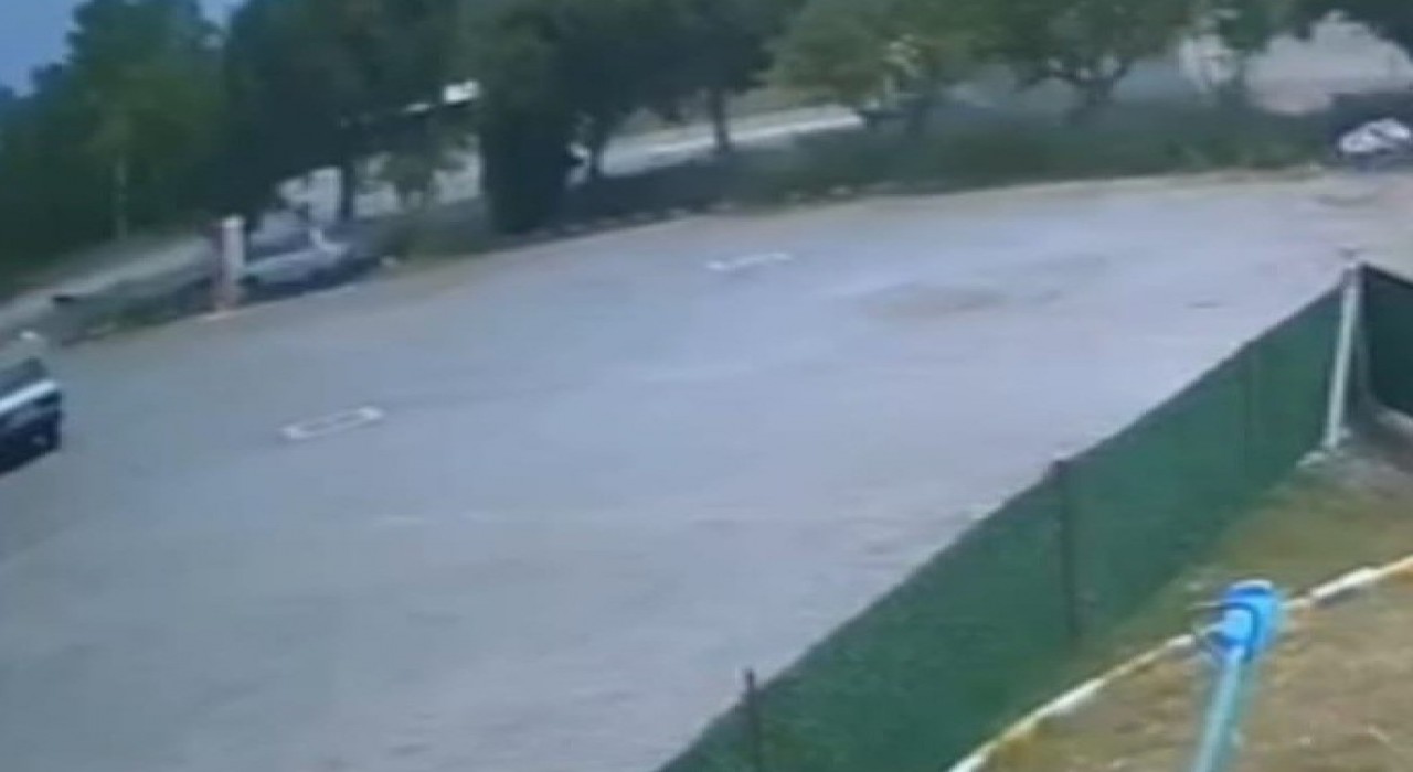 Çanakkalede 8 kişinin hayatını kaybettiği feci kaza anı kamerada