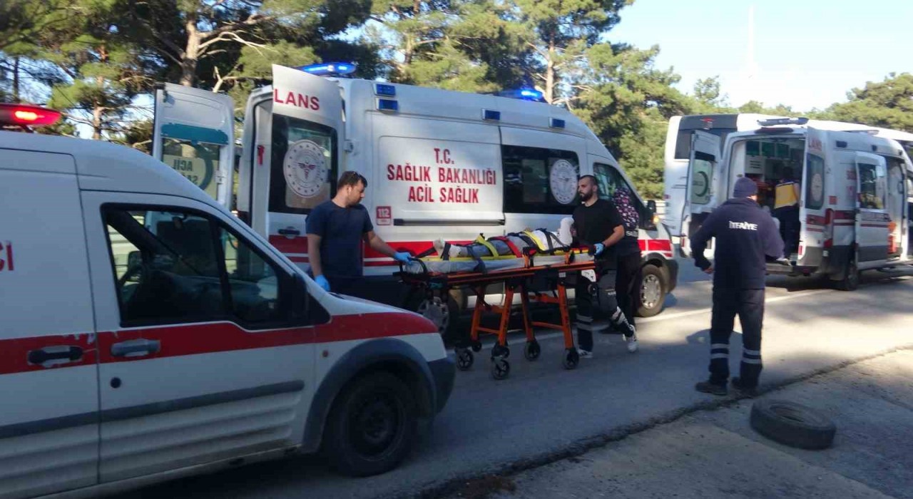 Çanakkalede trafik kazası: 2 yaralı