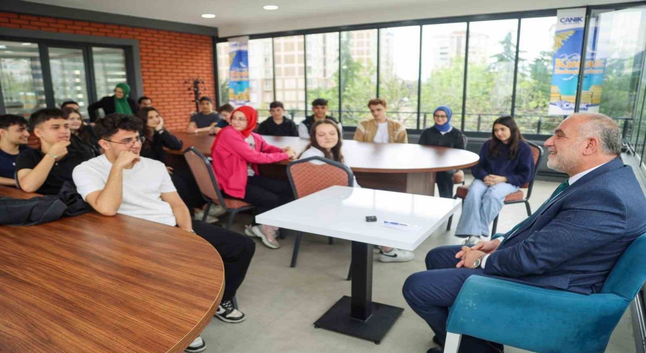 Canikte Kütüphanede Kuşak Buluşmaları