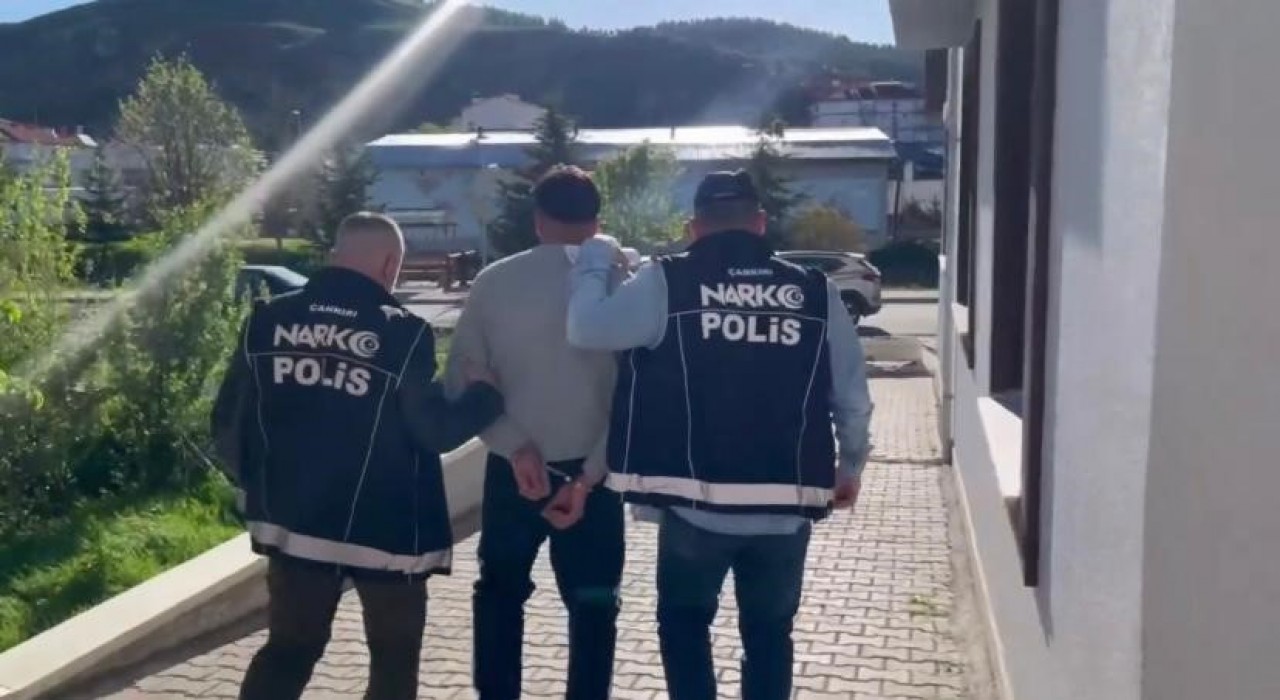 Çankırıda eş zamanlı uyuşturucu operasyonu: 4 tutuklama