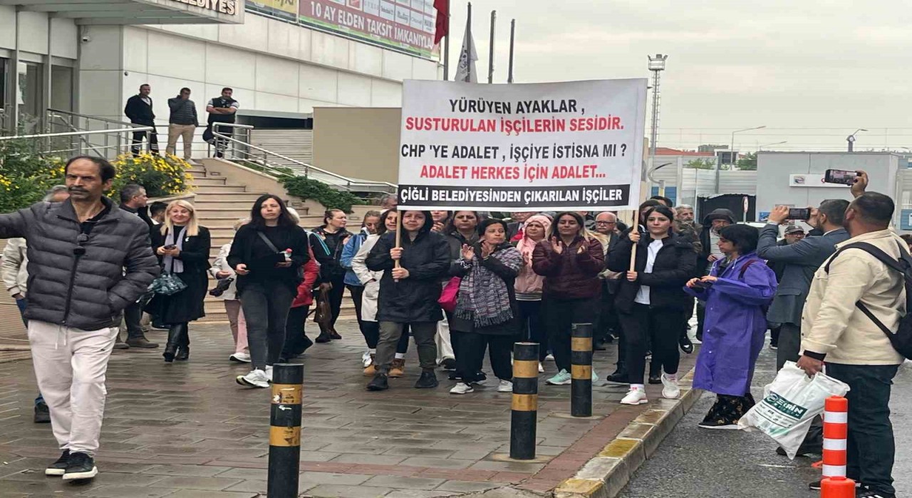 CHP belediyesi tarafından işten çıkartılan 17 kadın Ankaraya yürümeye başladı