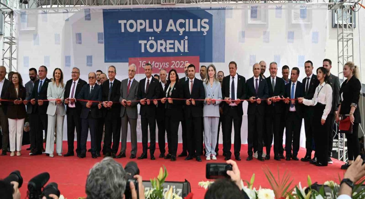 CHP Genel Başkanı Özel, Başkan Günelin projelerini övdü