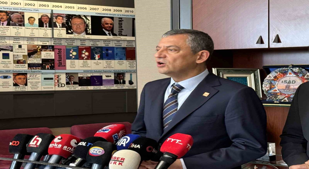 CHP Genel Başkanı Özel, TÜRKONFEDi ziyaret etti