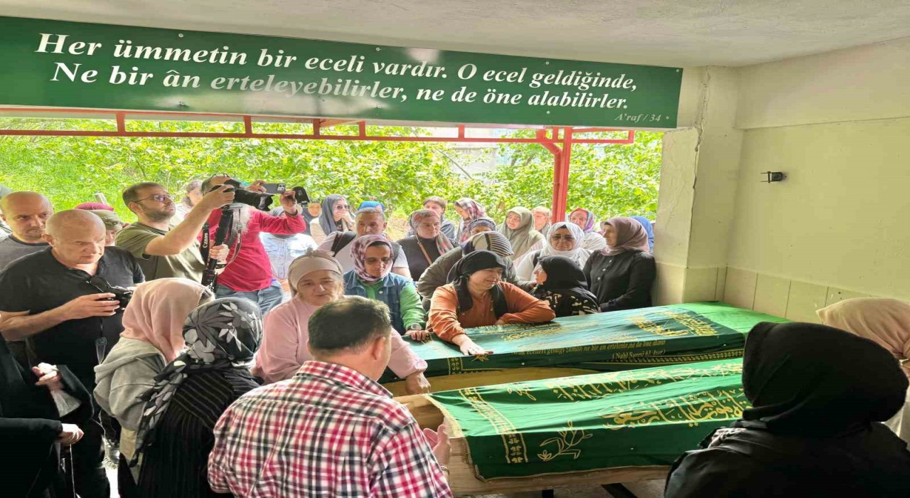 Cinayet kurbanı kız kardeşler toprağa verildi