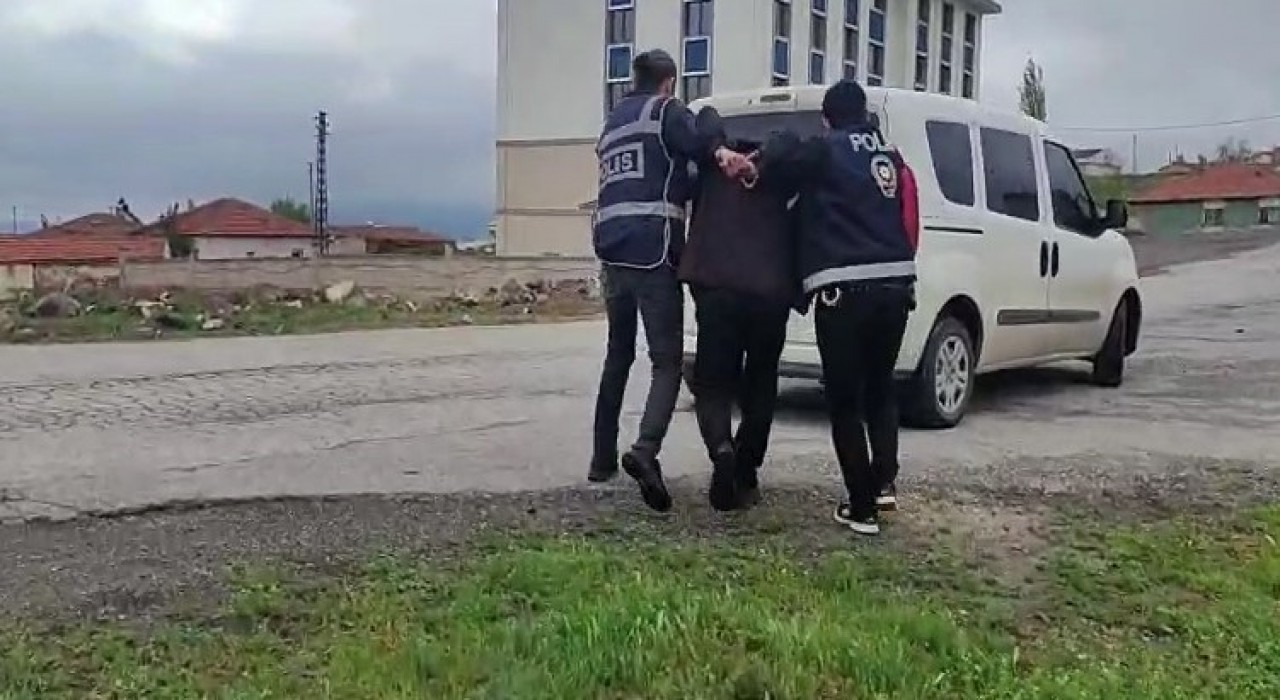 Cinsel istismar suçundan aranan 2 kişi yakalandı