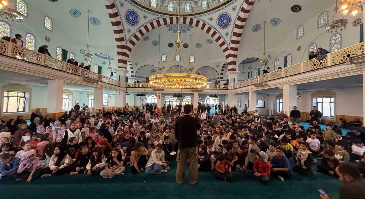 Çocuklara önemli uyarı: Sosyal medyada görülen her bilgiye inanmayın