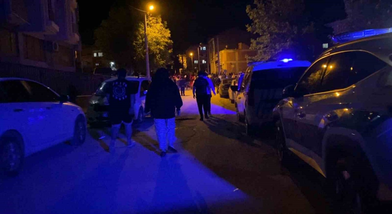 Çocukların kavgasına aileler de karıştı: 2 yaralı