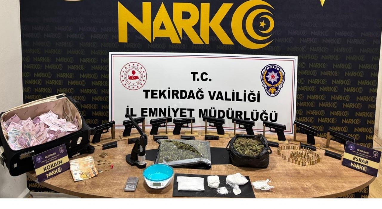 Çorluda uyuşturucu ve silah operasyonu: 910 bin TLlik döviz ve altın ele geçirildi