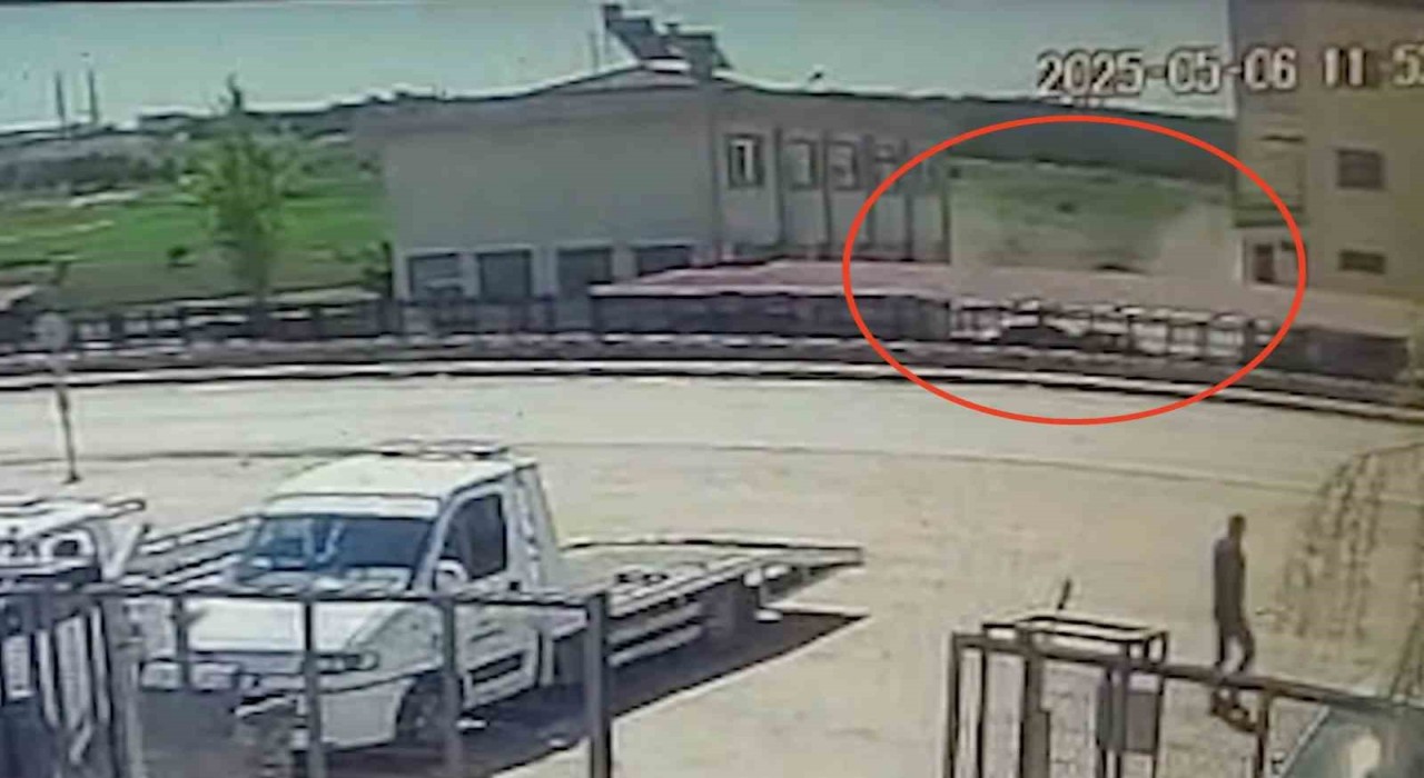 Çorumda 8 işçinin yaralandığı un fabrikasındaki patlama kamerada